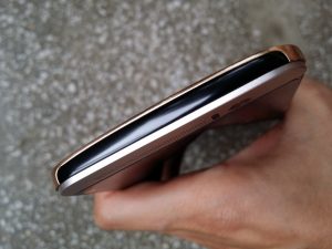 6.Poza HTC One M9 plus rama superioara